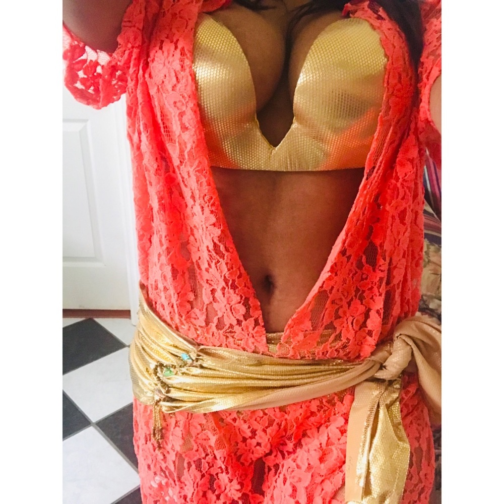 *SOLD* Fun Modern Baladi Costume *SOLD*